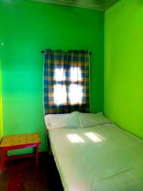 Yogi Lodge พาราณสี ภายนอก รูปภาพ
